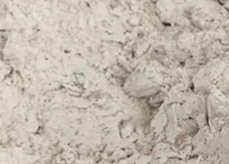 中頻爐在選擇爐襯耐火材料時(shí)，要注意什么？